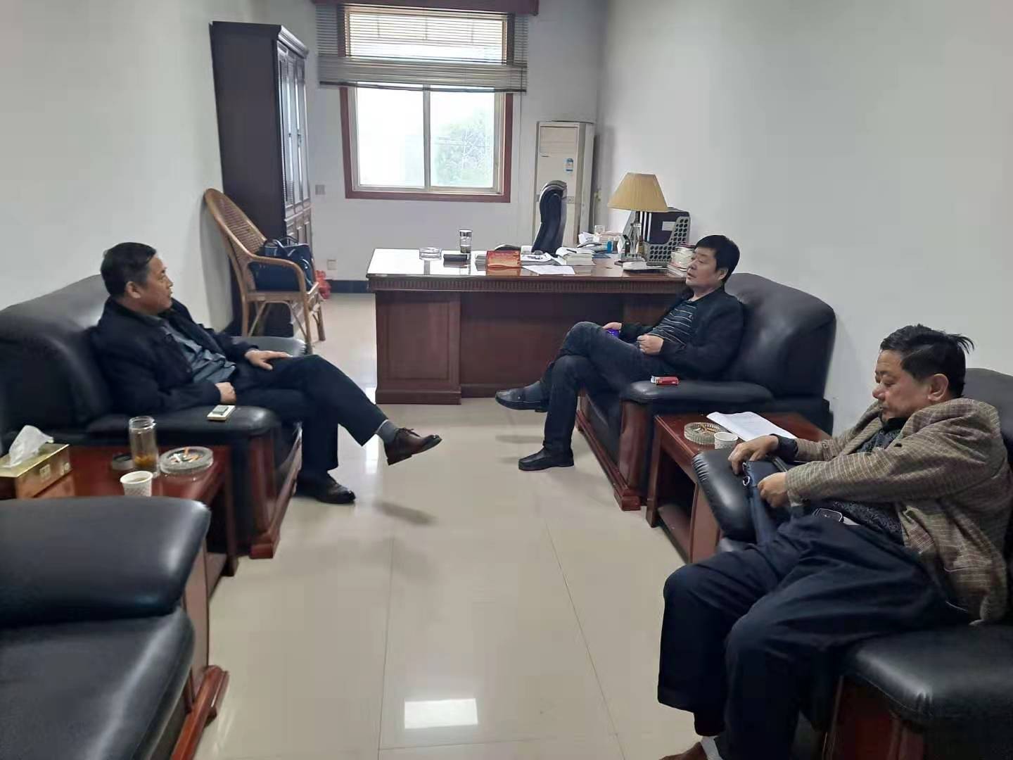 農(nóng)服公司赴二、三、四分場(chǎng)商議協(xié)調(diào)機(jī)插秧和農(nóng)業(yè)全程化服務(wù)問題